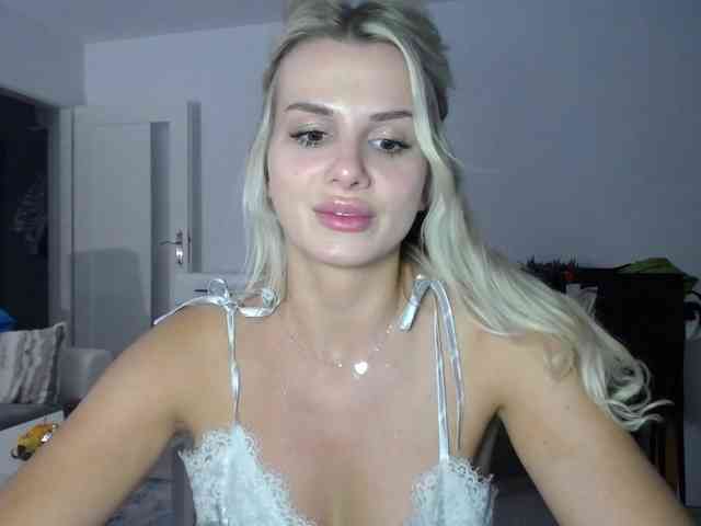 Cornelia22hot webcam