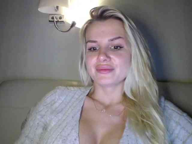 Cornelia22hot webcam