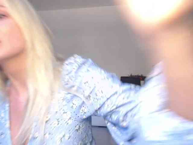 Cornelia22hot webcam