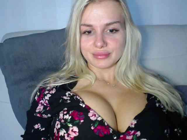 Cornelia22hot webcam