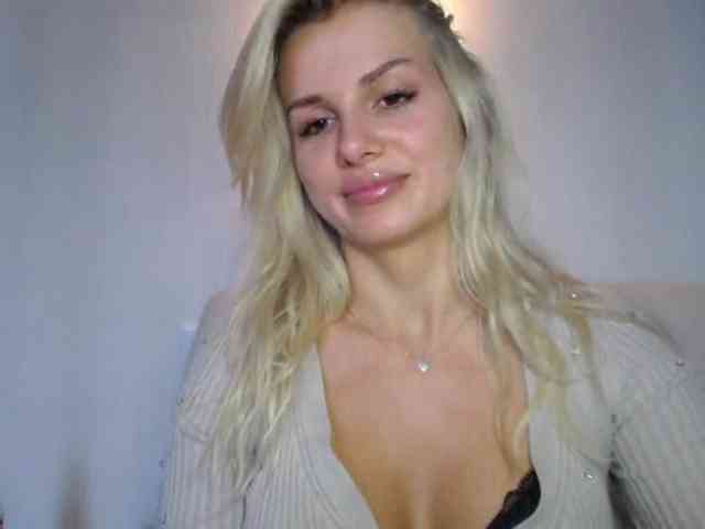 Cornelia22hot webcam