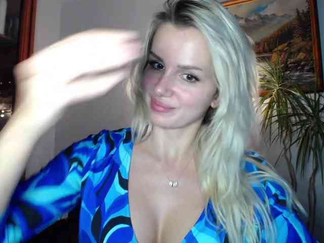 Cornelia22hot webcam