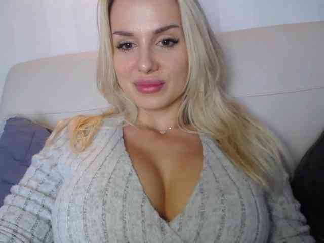 Cornelia22hot webcam