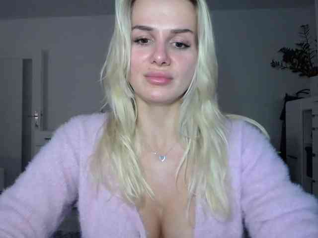 Cornelia22hot webcam