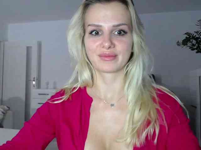 Cornelia22hot webcam