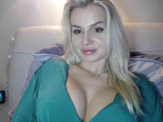 Cornelia22hot webcam