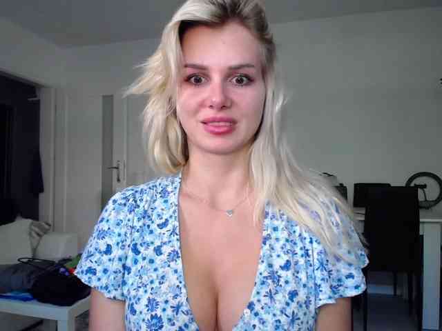 Cornelia22hot webcam