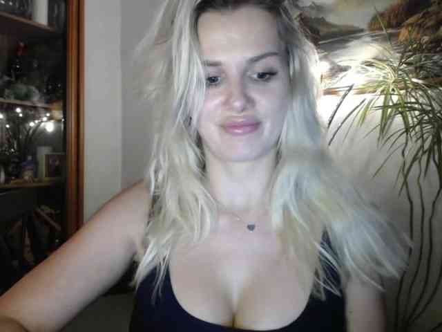 Cornelia22hot webcam