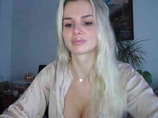 Cornelia22hot webcam
