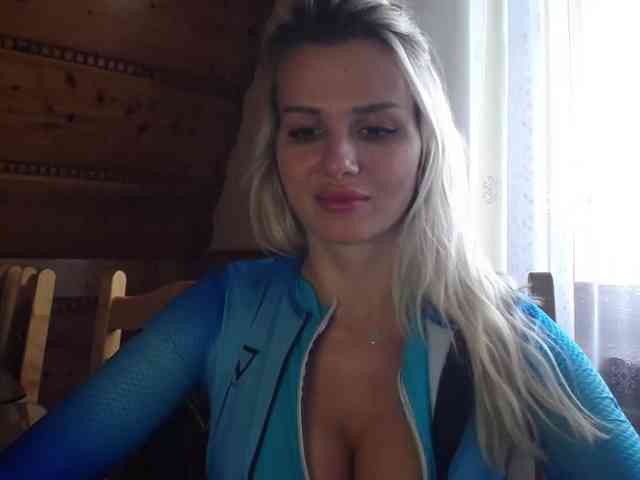 Cornelia22hot webcam