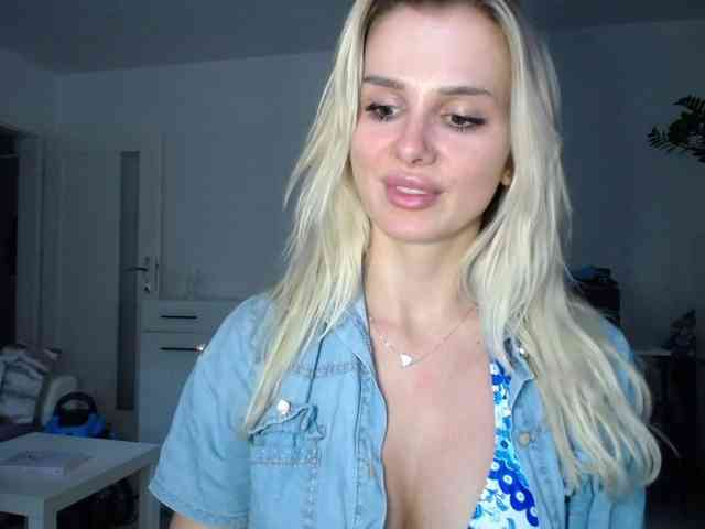 Cornelia22hot webcam