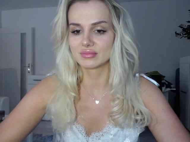 Cornelia22hot webcam