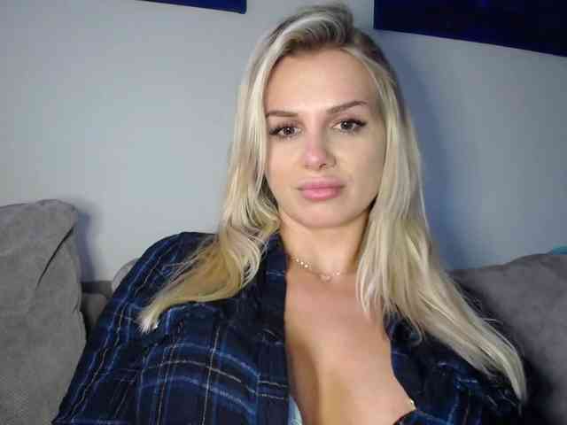 Cornelia22hot webcam