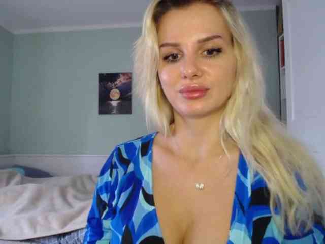 Cornelia22hot webcam