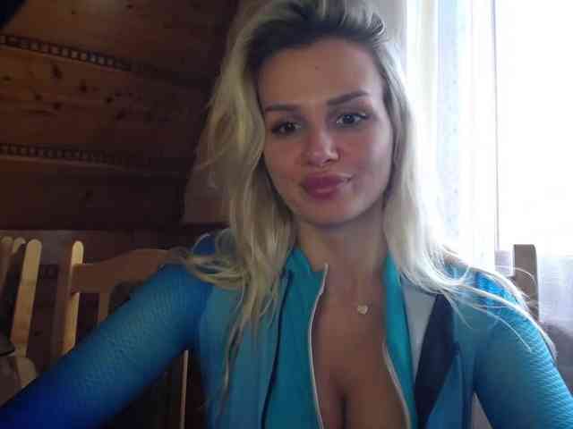 Cornelia22hot webcam