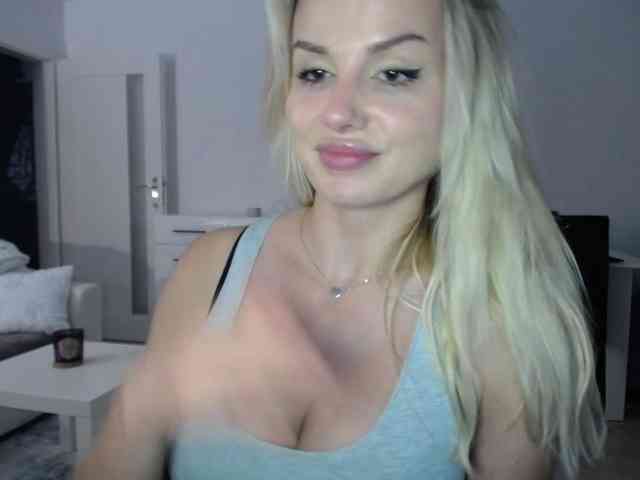 Cornelia22hot webcam