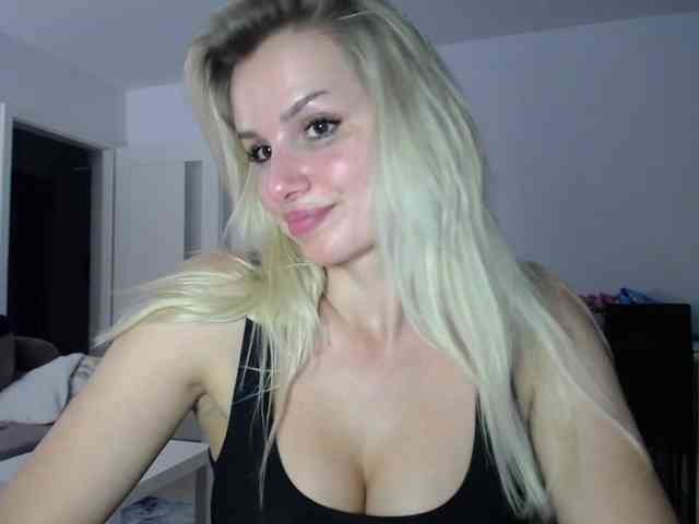 Cornelia22hot webcam