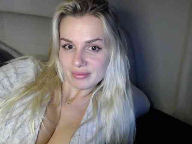 Cornelia22hot webcam