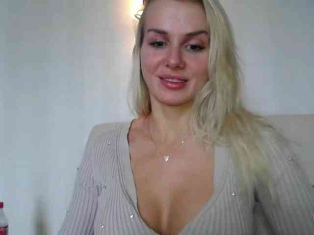 Cornelia22hot webcam