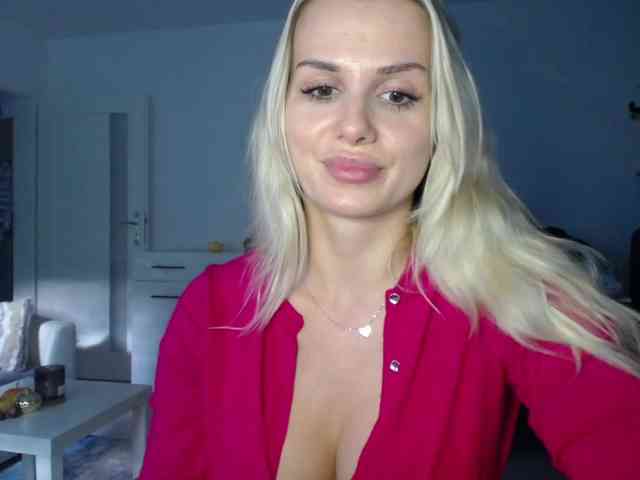 Cornelia22hot webcam