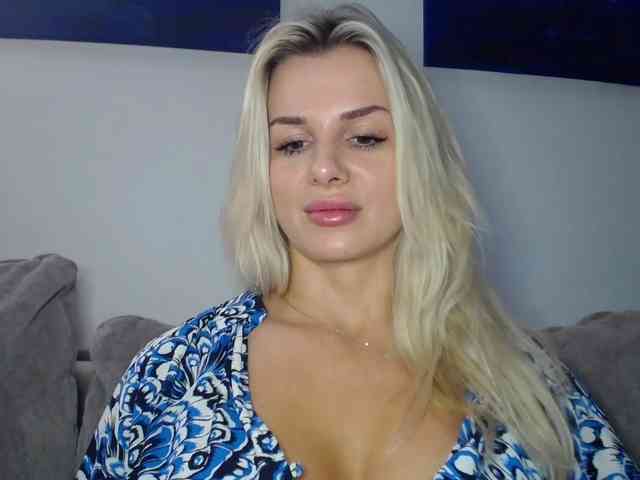 Cornelia22hot webcam