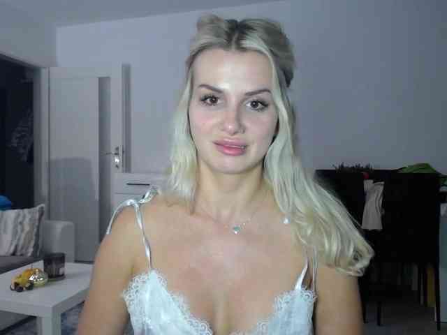 Cornelia22hot webcam