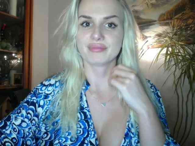 Cornelia22hot webcam