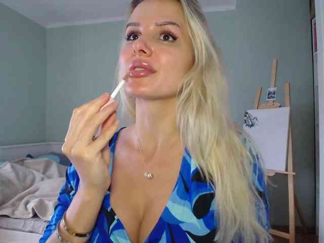 Cornelia22hot webcam