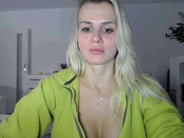 Cornelia22hot webcam