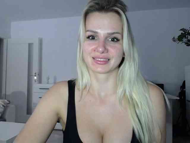 Cornelia22hot webcam