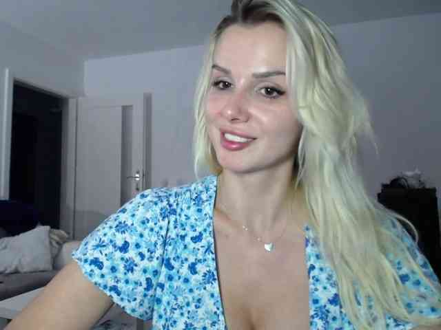 Cornelia22hot webcam