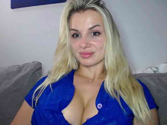 Cornelia22hot webcam