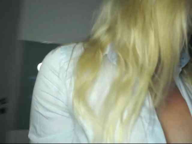 Cornelia22hot webcam