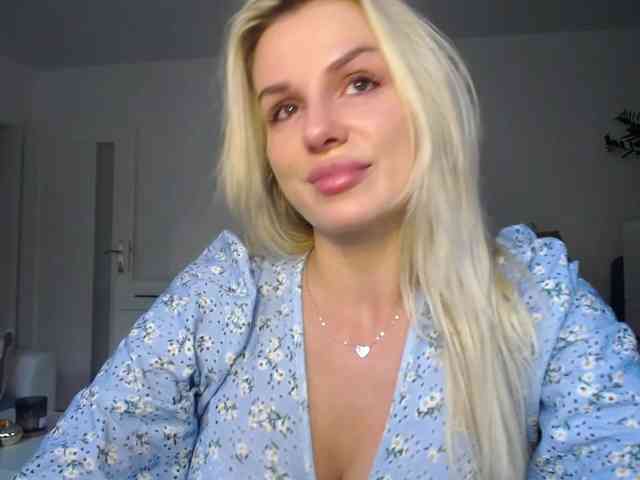 Cornelia22hot webcam
