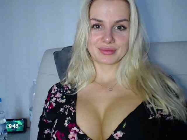 Cornelia22hot webcam