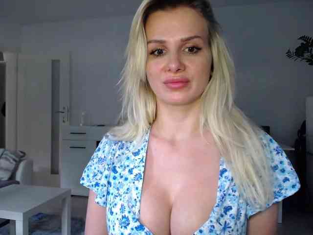 Cornelia22hot webcam