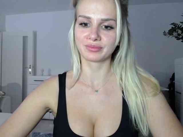 Cornelia22hot webcam