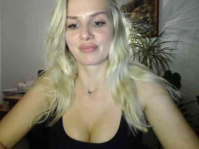 Cornelia22hot webcam