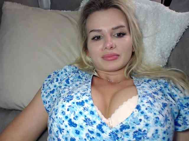 Cornelia22hot webcam