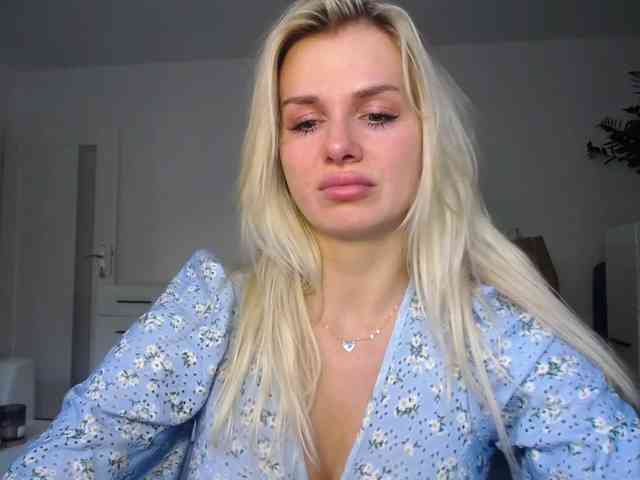 Cornelia22hot webcam