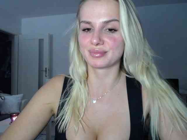 Cornelia22hot webcam