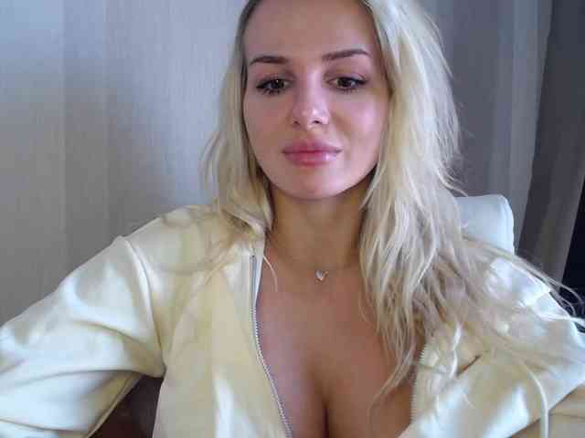 Cornelia22hot webcam