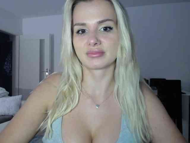 Cornelia22hot webcam