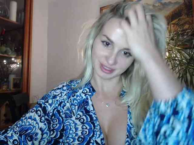 Cornelia22hot webcam