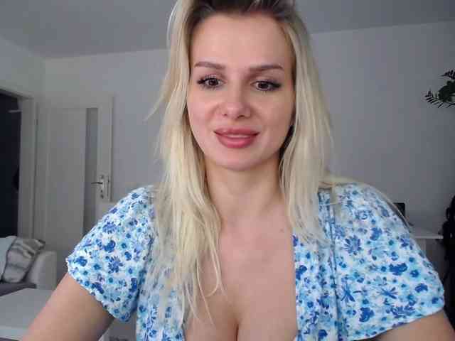 Cornelia22hot webcam