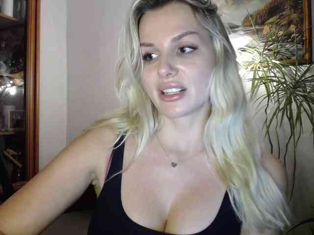Cornelia22hot webcam