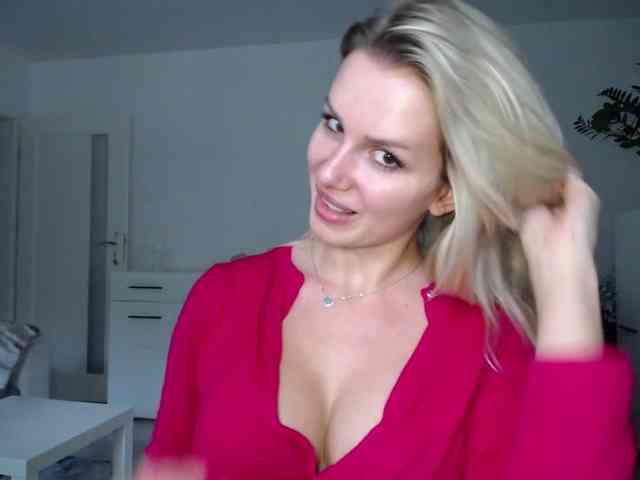 Cornelia22hot webcam