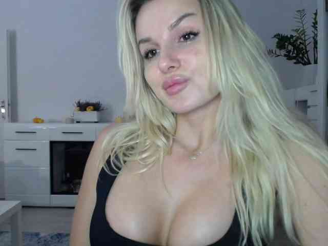 Cornelia22hot webcam