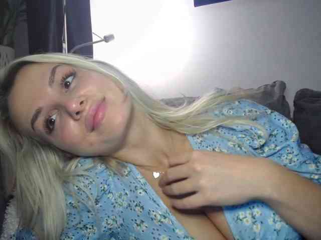 Cornelia22hot webcam