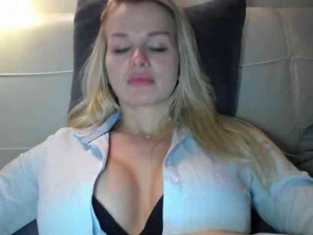 Cornelia22hot webcam